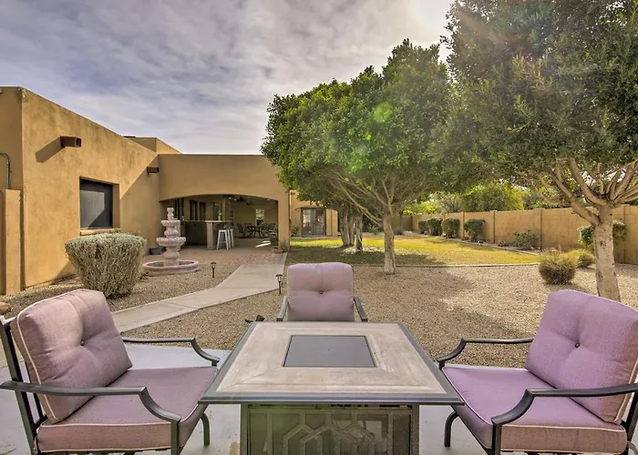 11 Mi To Phoenix: Group Escape W/ Patio & Bar! Ferienhaus *