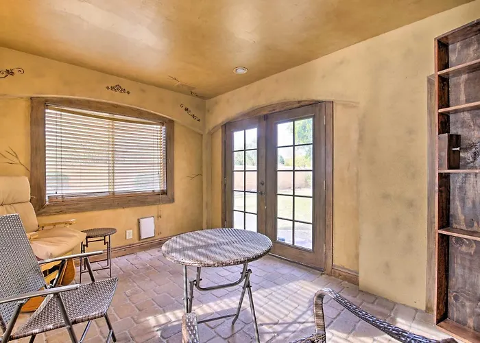 11 Mi To Phoenix: Group Escape W/ Patio & Bar! *